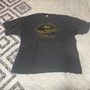 Men’s XL - Mount Rushmore t-shirt